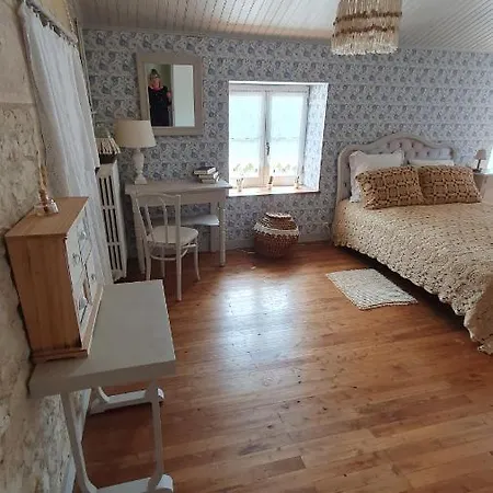 Проживание в семье Chez Martine